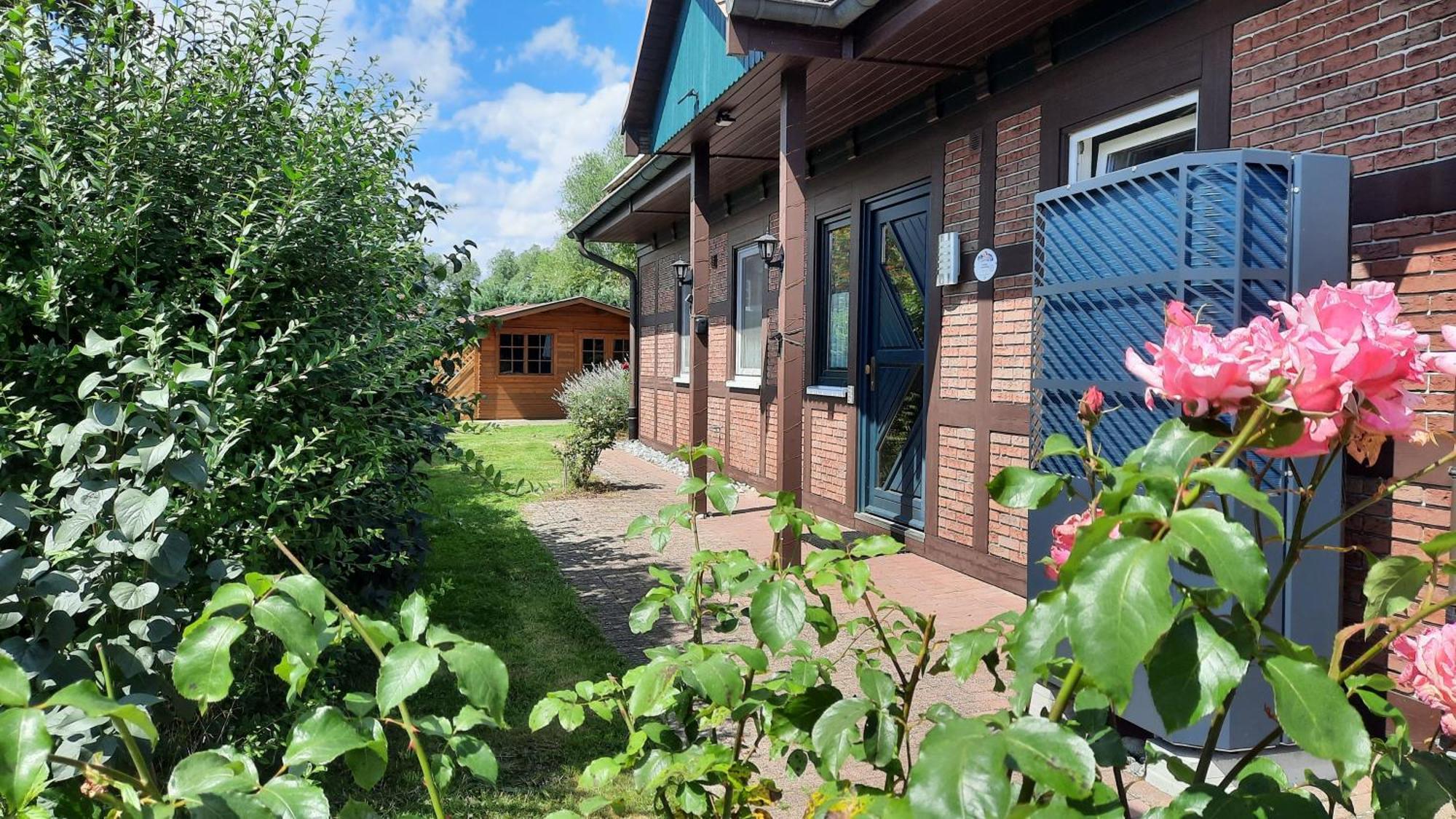 Ferienhaus Sasse Ferienwohnungen Mit Garten & Grill Molschow Exterior photo